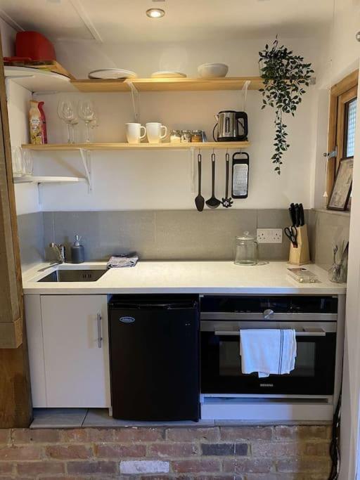 Cosy 1 Bedroom Country Lodge With Free Parking Watlington  Exterior foto